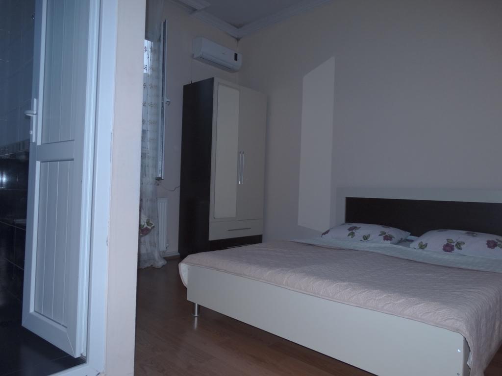 Gulnasi'S Guesthouse Batumi Exterior foto